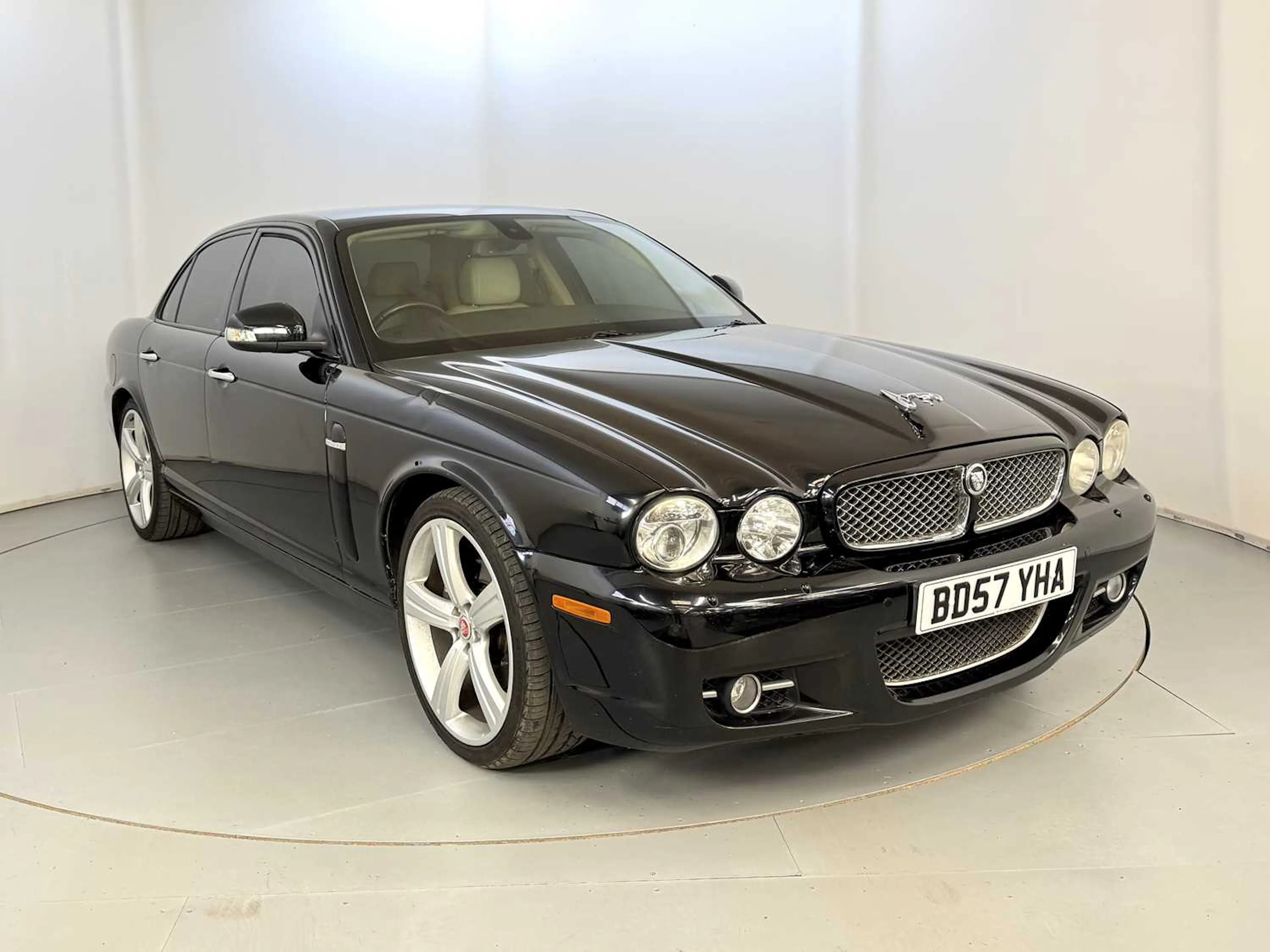 2008 Jaguar XJ VIN SAJAC731087H25842 | Hagerty Valuation Tools®